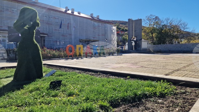 Служители на Общинската администрация в Опака настояват за оставката на общински съветник