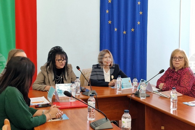 Информационна среща във връзка с Националния план за намаляване на риска от облъчване с радон проведе РЗИ-Монтана