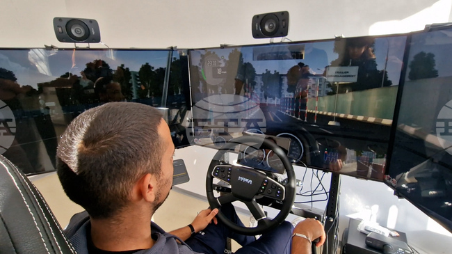 Професионалната гимназия по техника и технологии „Христо Ботев“ в Смолян има нов автосимулатор