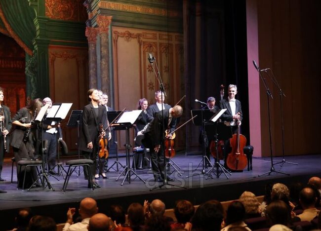 АТА: Щраусови валсове и полка на сцената на Операта и балета в Тирана