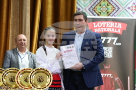 Молдова - Ден на бесарабските българи - Международен детски фестивал за българска музика и танц - награждаване