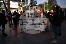 Бургас - ученици - факелно шествие