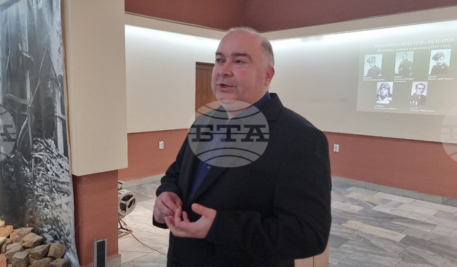 Капитан Димитър Списаревски е символ не само заради тарана си, а и като представител на цяло поколение български авиатори, каза уредникът Цветан Сашев
