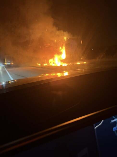 ТИР се запали в движение на пътя Ямбол - Елхово