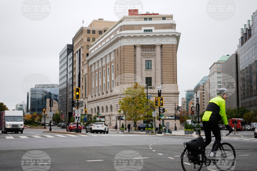 Louvre Museums Security vs Accessibility