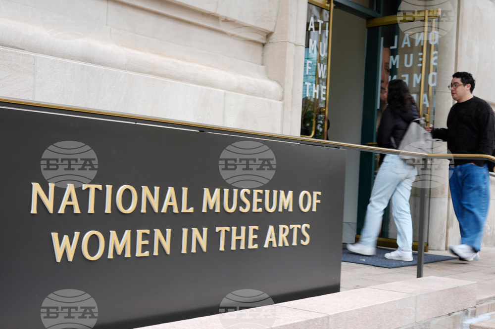 Louvre Museums Security vs Accessibility