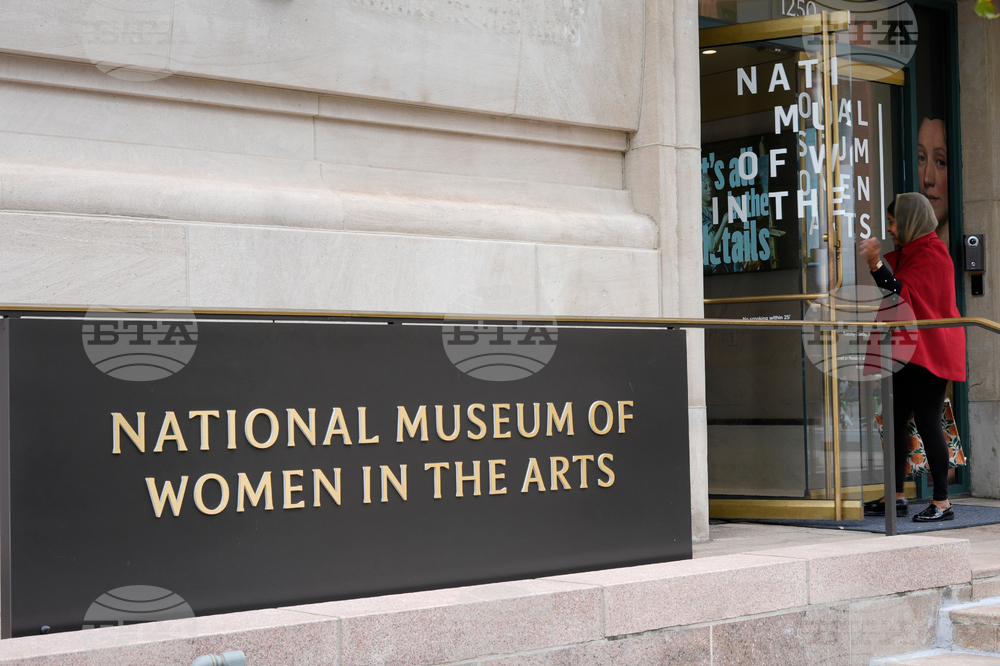 Louvre Museums Security vs Accessibility