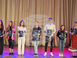 Търговище - деца и ученици с изявени дарби - церемония по награждаване