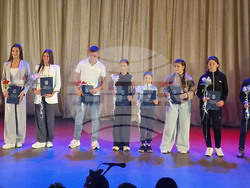 Търговище - деца и ученици с изявени дарби - церемония по награждаване