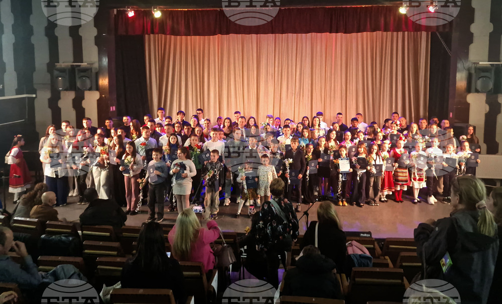 Общо 105 талантливи деца и ученици от Търговище бяха отличени в областите образование, изкуства и спорт 