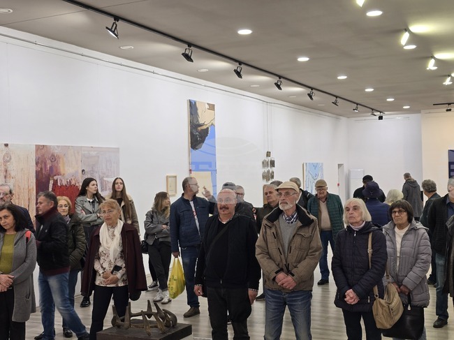 Арт център Плевен представи изложбата „10+“ 