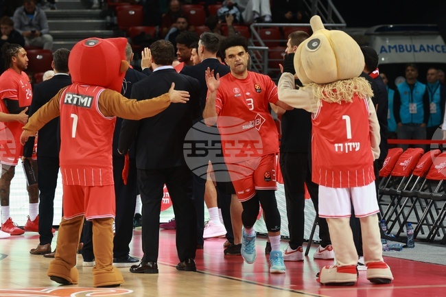 Апоел Тел Авив спечели с невероятен обрат вероятно последния си мач от Евролигата в България