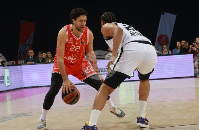 Сръбският баскетболист на Апоел Тел Авив Василие Мицич за Александър Везенков: "Не е лесно да се утвърдиш като един от най-добрите играчи в Евролигата"