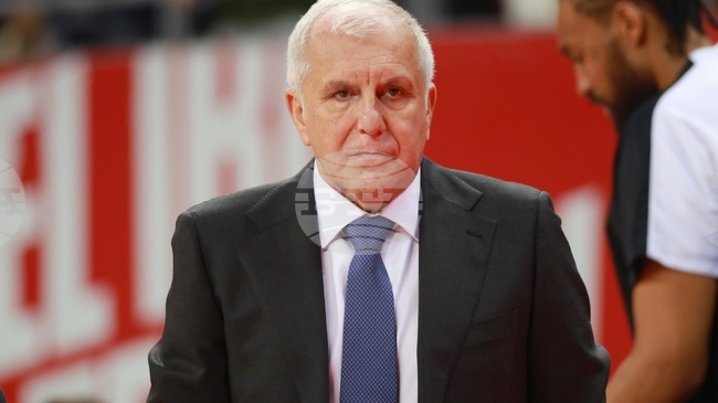 Шефовете на баскетболния Партизан отхвърлиха оставката на Желко Обрадович, чака се позицията на треньора