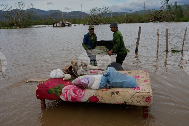 APTOPIX Cuba Extreme Weather
