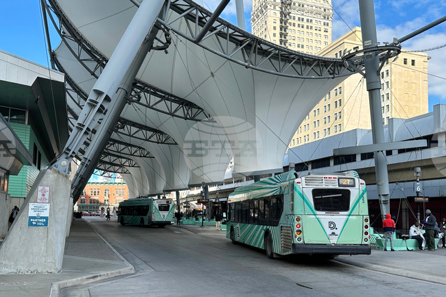 US Detroit Bus Fatal