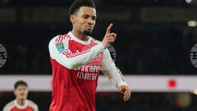 Олимпик Марсилия преговаря с Арсенал да привлече под наем английското крило Итън Нванери