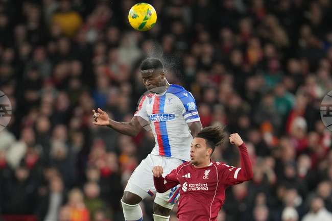 Манчестър Сити завърши трансфера на защитника Марк Геи и го представи