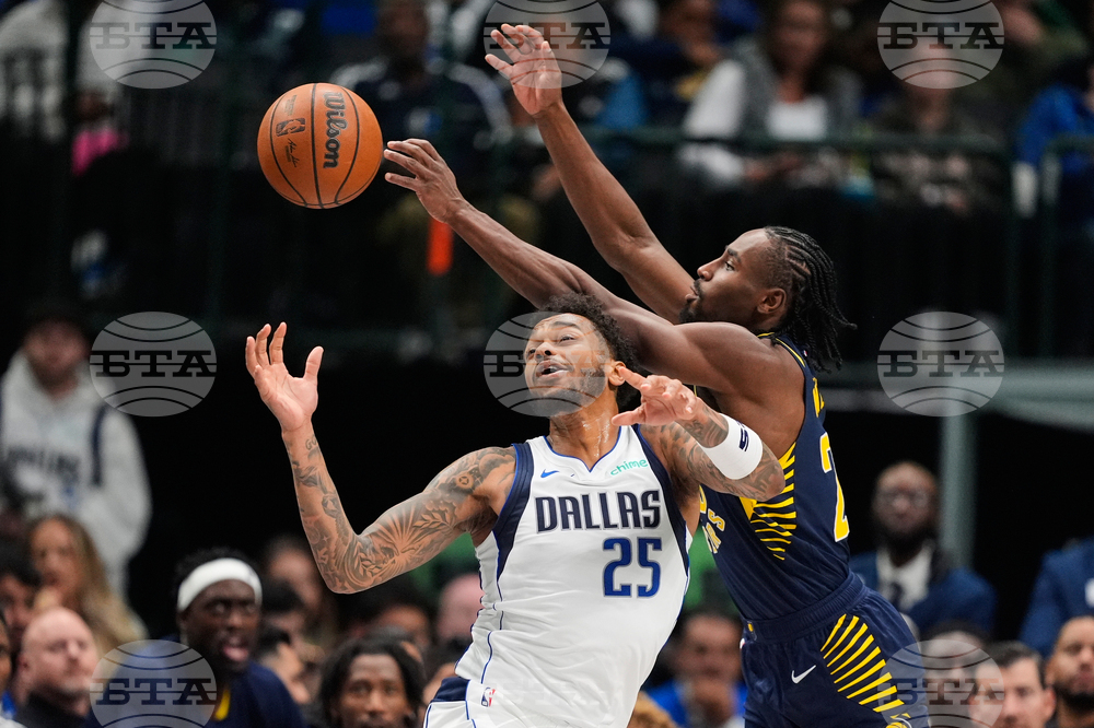 Pacers Mavericks Basketball