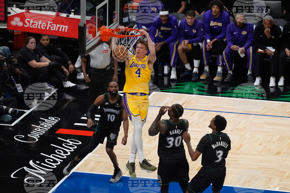 Lakers Timberwolves Basketball