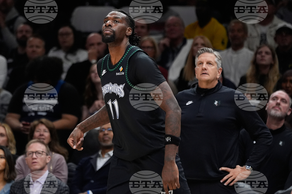 Lakers Timberwolves Basketball