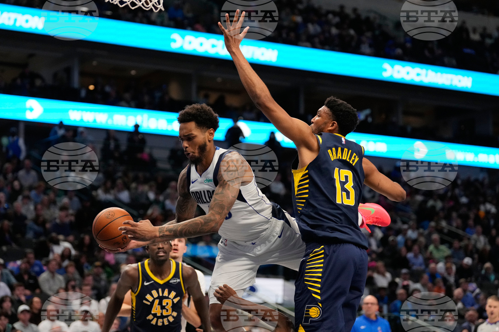 Pacers Mavericks Basketball