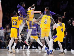 Lakers Timberwolves Basketball