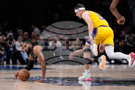 Lakers Timberwolves Basketball