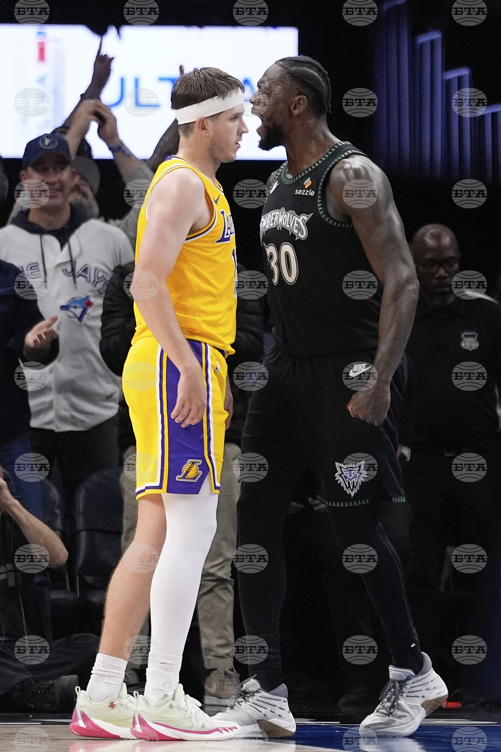 Lakers Timberwolves Basketball