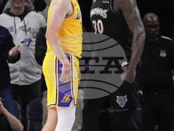 Lakers Timberwolves Basketball