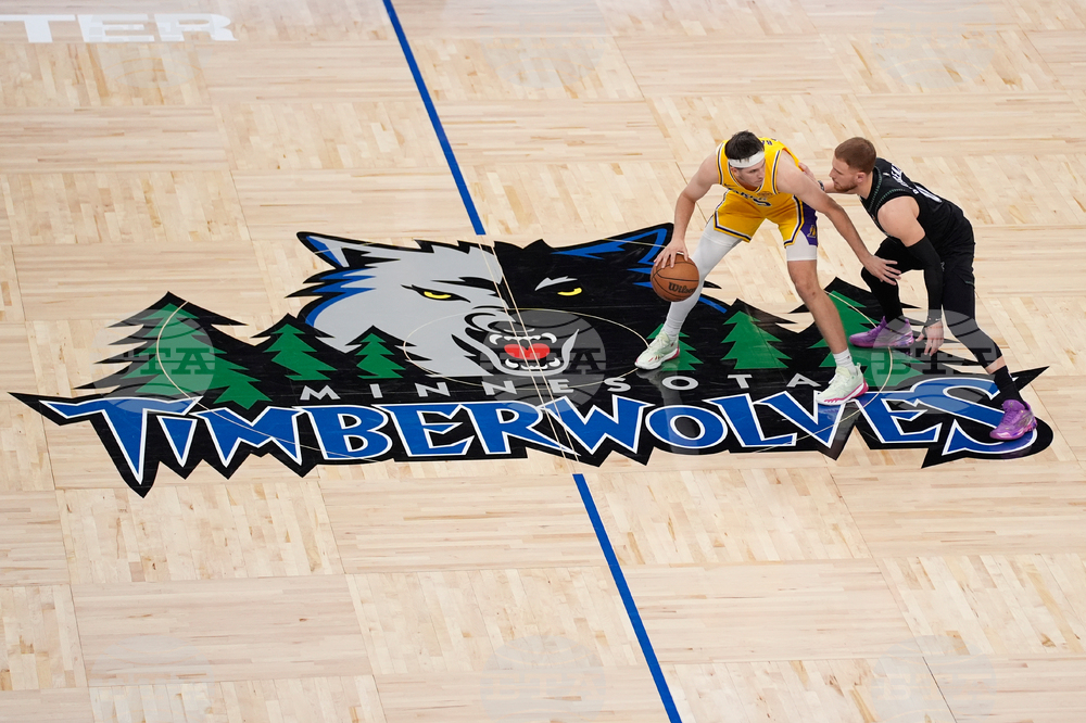 Lakers Timberwolves Basketball