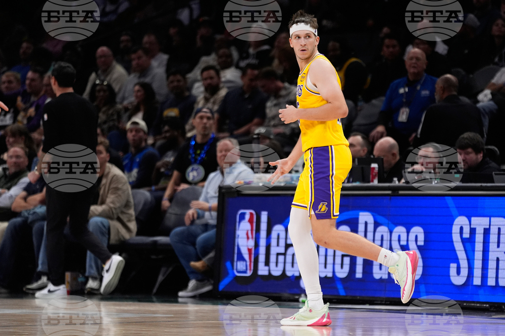 Lakers Timberwolves Basketball