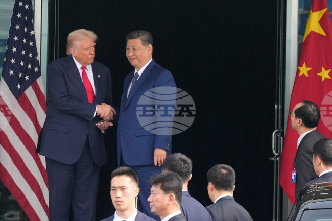 Китайската икономика е като океан, каза Си Цзинпин и увери, че страната му може да се справи с всички предизвикателства