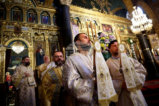 Храм „Св. вмчца Неделя“ -  литургия - лития 