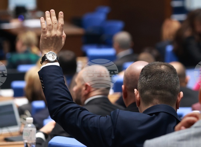 Парламентът преодоля ветото на президента върху измененията в Закона за специалните разузнавателни средства