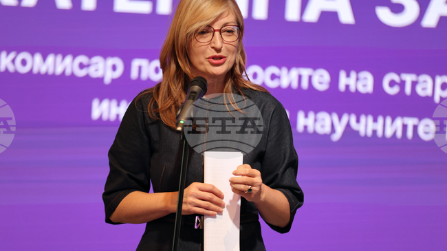 България излъчва добри послания за Европа за представителството на жените на ръководни позиции, каза еврокомисар Екатерина Захариева в кулоарите на дамски форум