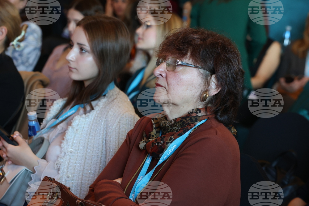 „Жените в иновациите” - кръгла маса