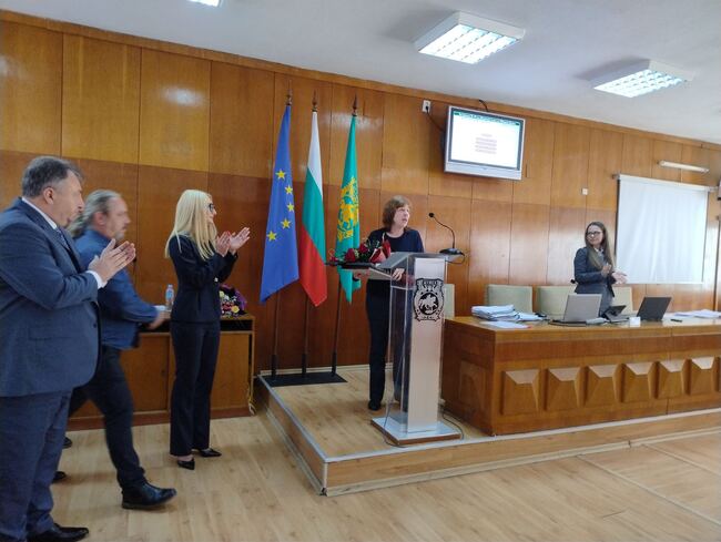 Отделението по „Анестезиология и активно лечение“ към МБАЛ Шумен е „ Заслужил медицински колектив за 2025“