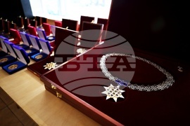 Отличия „Златен век“