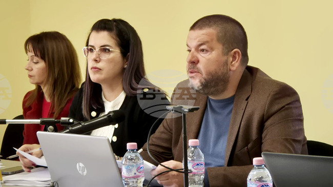 За втори път общински съветници в "Родопи" поискаха оставката на председателя на Общинския съвет, предложението не бе прието