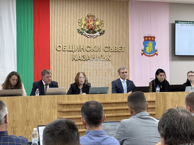 Според национално проучване Казанлък е сред общините с най-високо натоварване на администрацията, съобщи председателят на Общинския съвет 