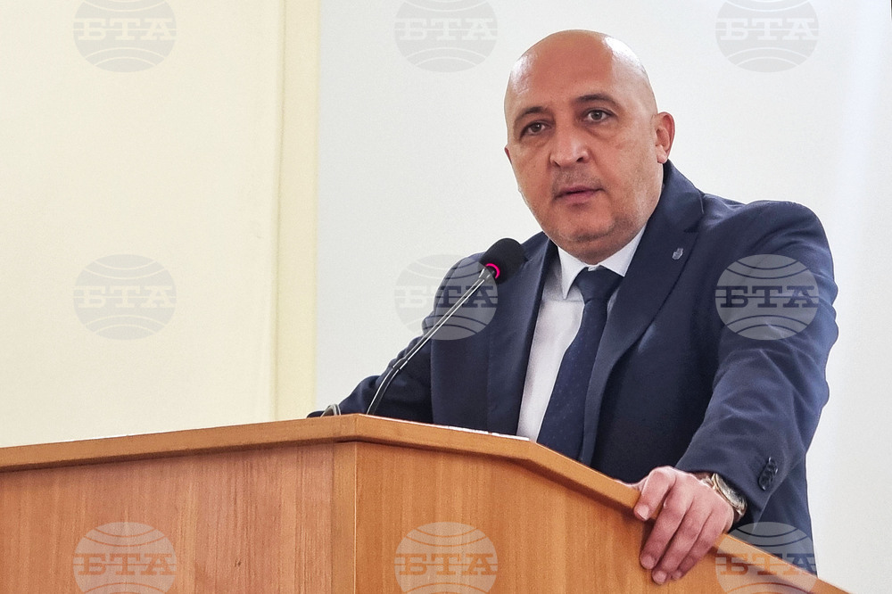 Кметът на Кърджали каза, че ще внесе предложение за намаляване цената за синя зона в отговор на политическите нападки от кмета на София