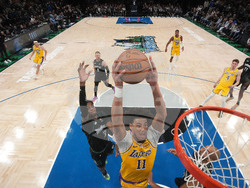 APTOPIX Lakers Timberwolves Basketball
