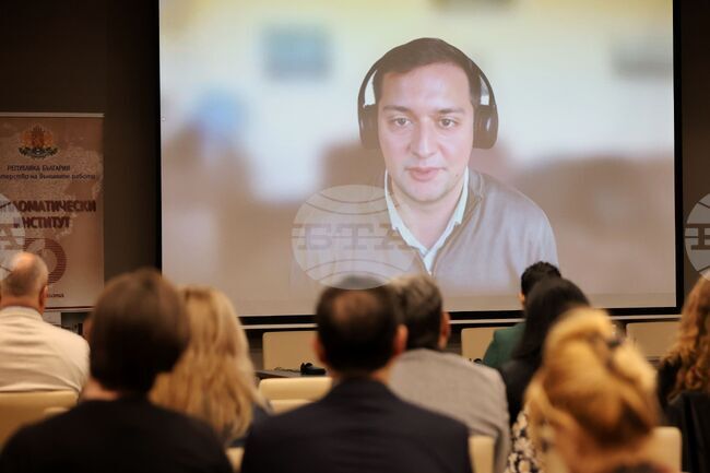 Членството в ОИСР дава нови възможности за младежите у нас, каза Димитър Фердинандов от Националния младежки форум 