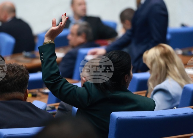 Парламентът прие на първо четене промени в Закона за защита на потребителите, свързани с европейска директива и регламент