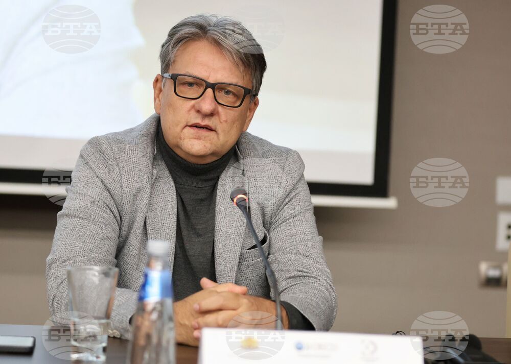 Бургас - „Иновации и дигитална трансформация в образованието" - дискусия - Венцислав Колев