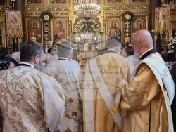 Българският патриарх и Софийски митрополит Даниил отслужва света литургия в столичната митрополитска катедрала "Св. великомъченица Неделя", в деня, в който църквата почита св. крал Стефан Милутин. Снимка: Димитрина Ветова/БТА