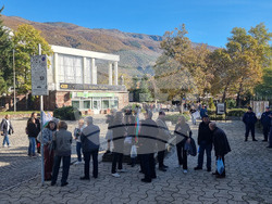 Карлово - Общински съвет - заседание - протест