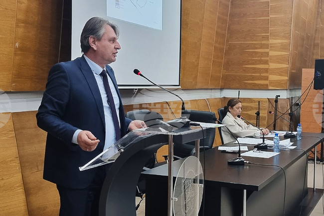 Карлово - Общински съвет - заседание - протест