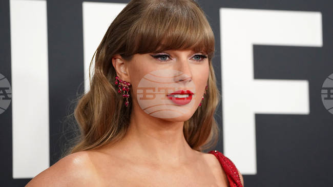 Тейлър Суифт оглавява класацията на „Билборд“ за албуми за седма поредна седмица